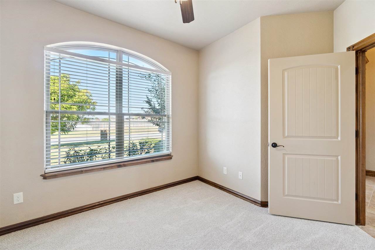 1408 Limestone, Elgin