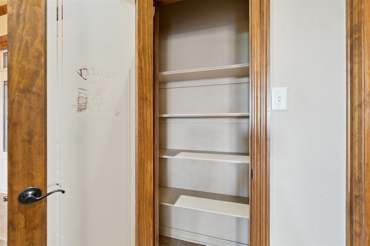 1408 Limestone, Elgin