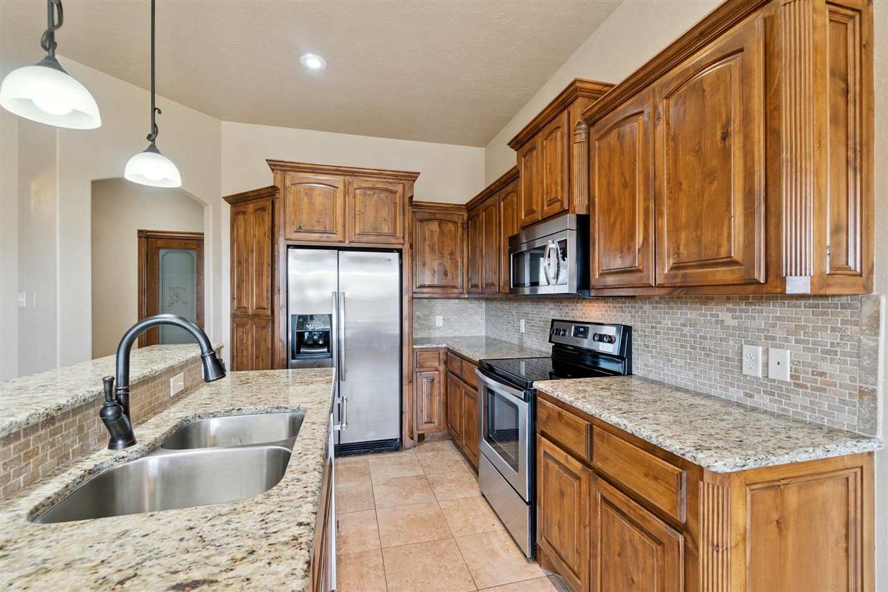1408 Limestone, Elgin