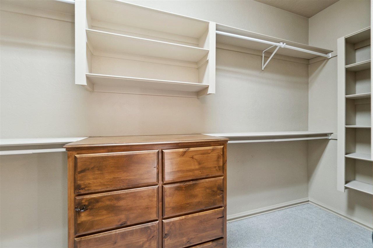 1408 Limestone, Elgin