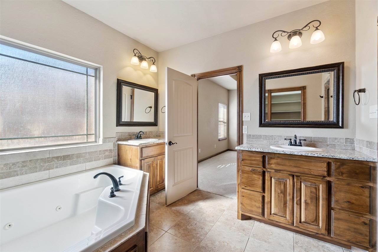 1408 Limestone, Elgin