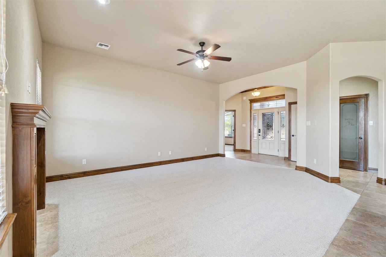1408 Limestone, Elgin
