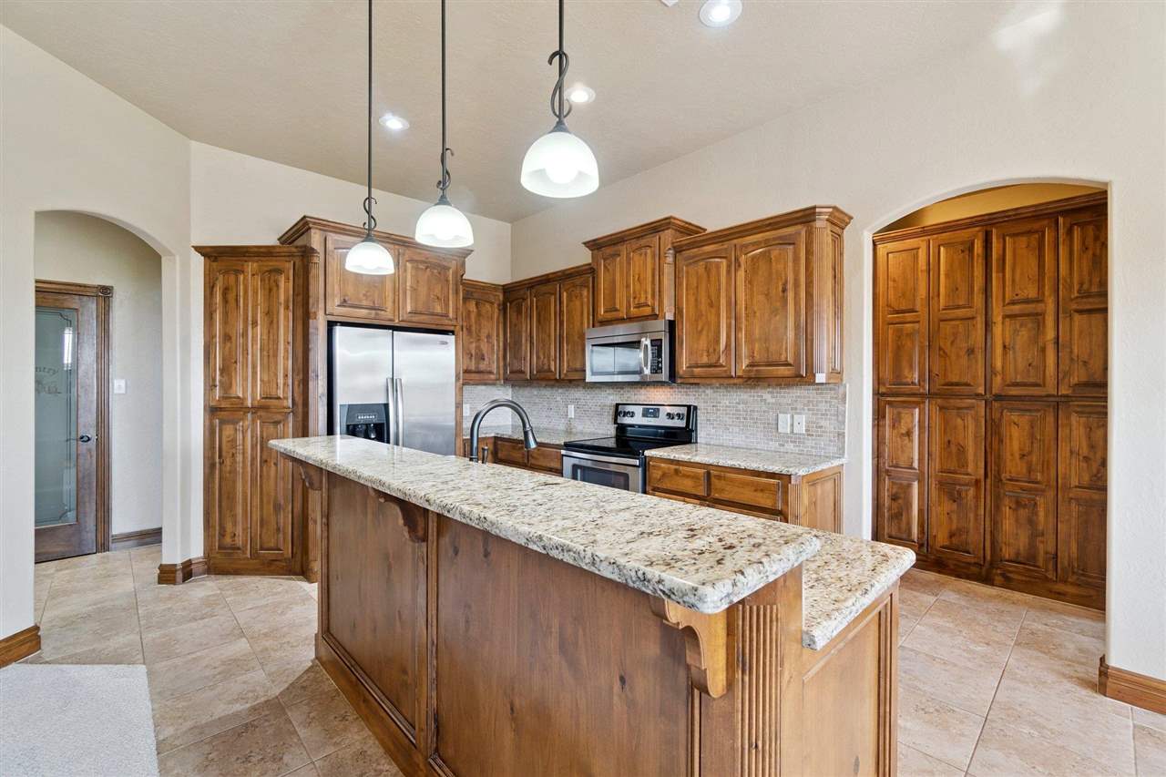1408 Limestone, Elgin