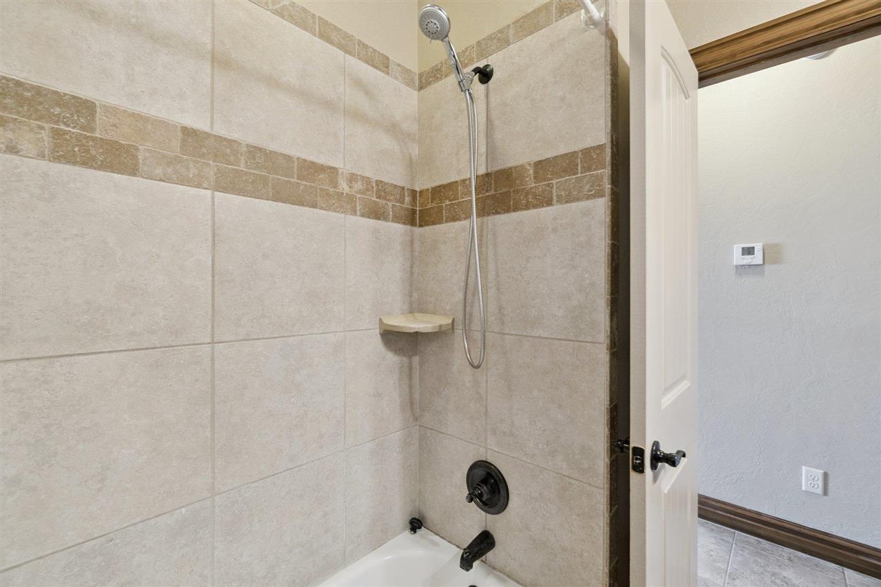 1408 Limestone, Elgin