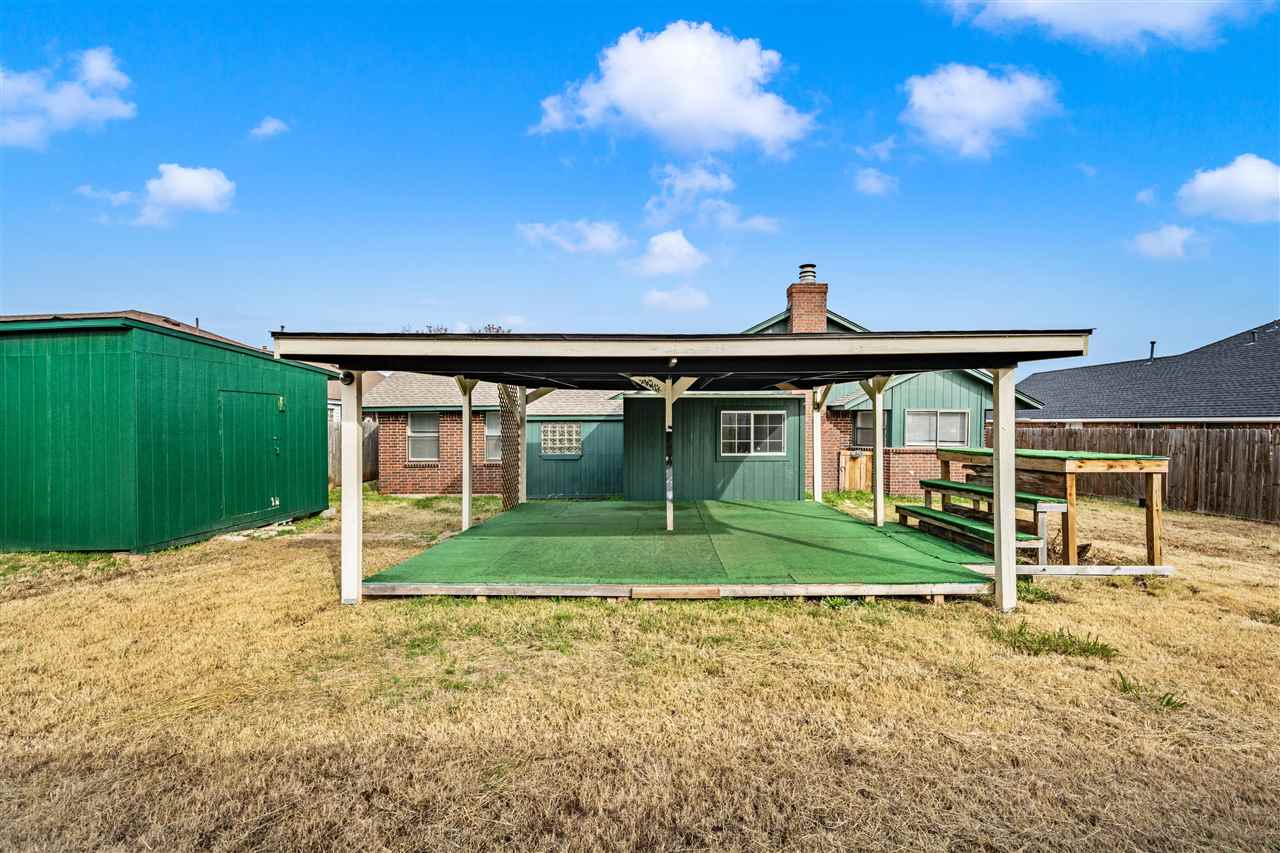 3904 SW Parkridge Blvd