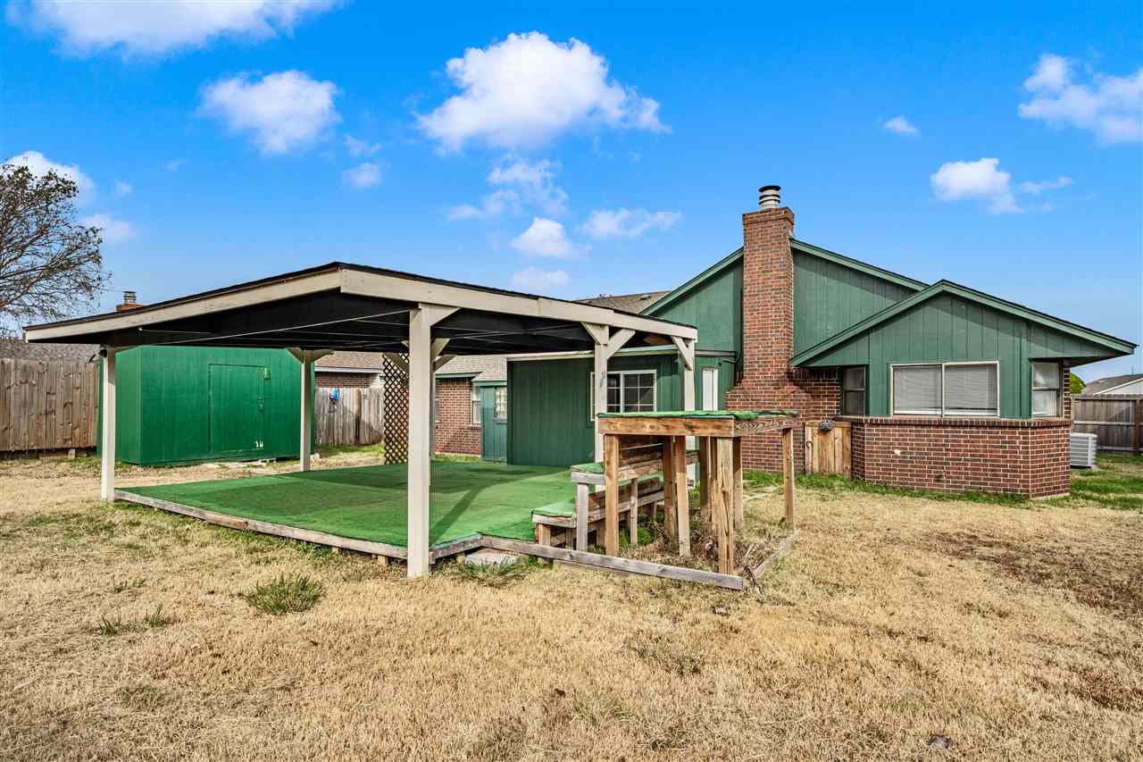 3904 SW Parkridge Blvd