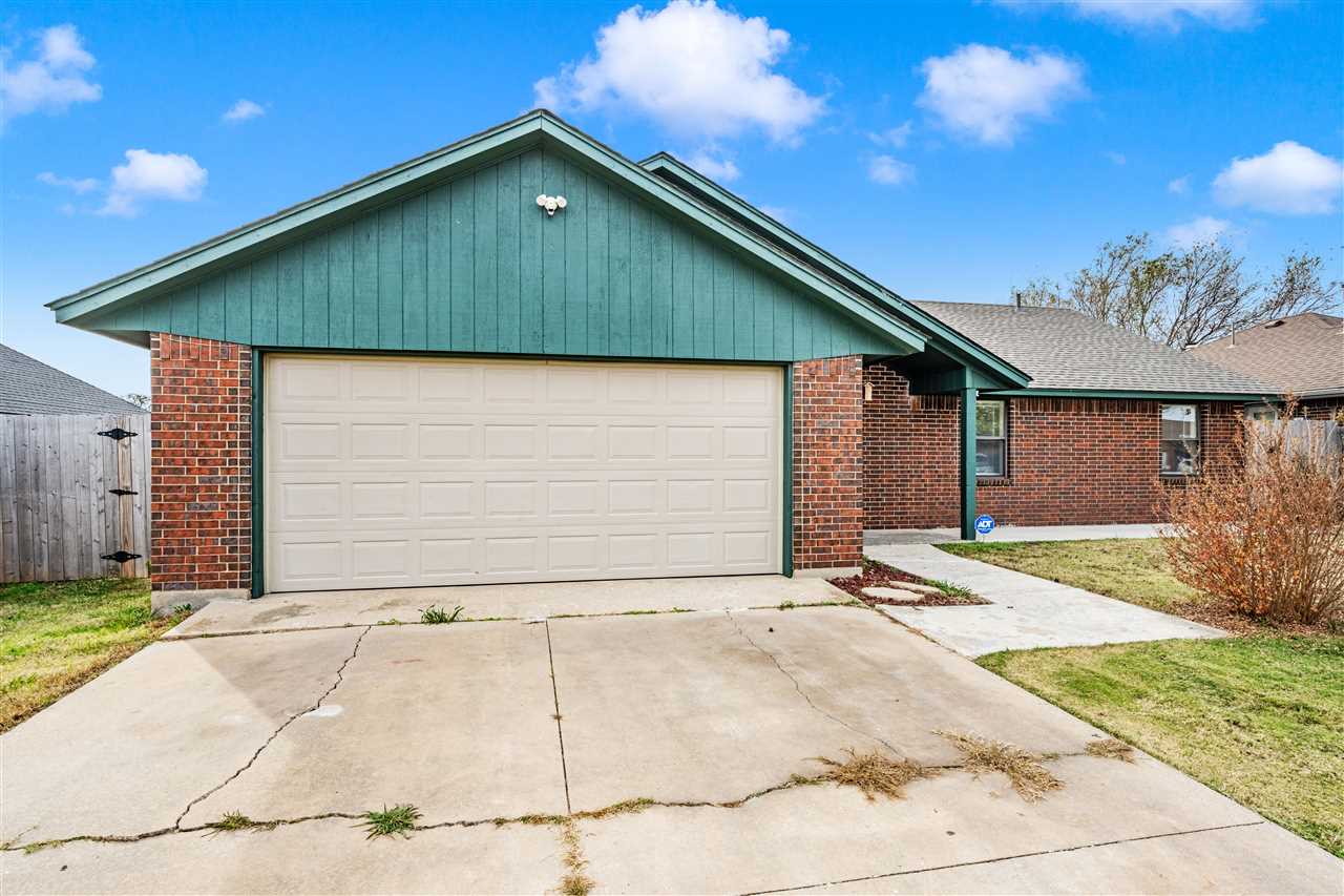 3904 SW Parkridge Blvd