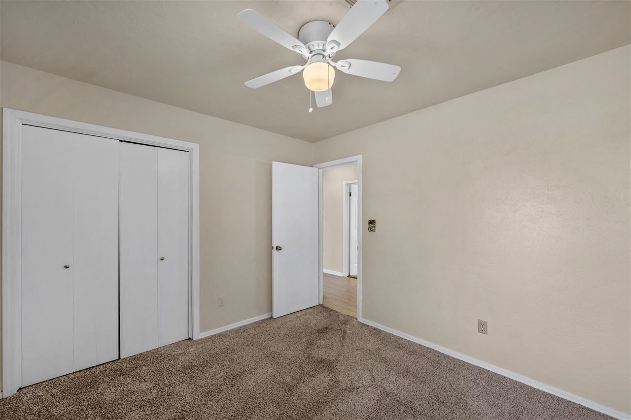 3904 SW Parkridge Blvd