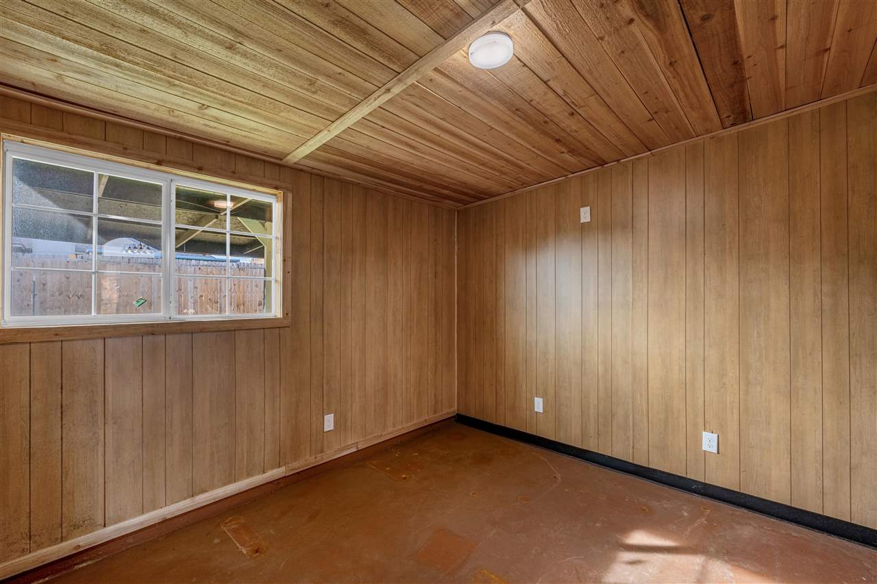 3904 SW Parkridge Blvd