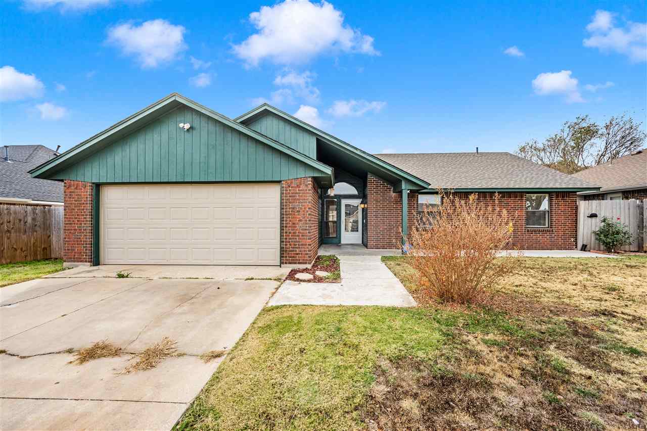 3904 SW Parkridge Blvd