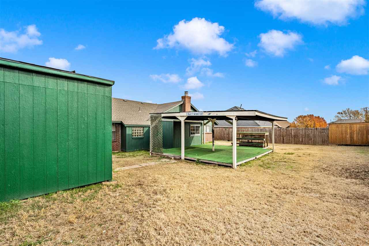 3904 SW Parkridge Blvd