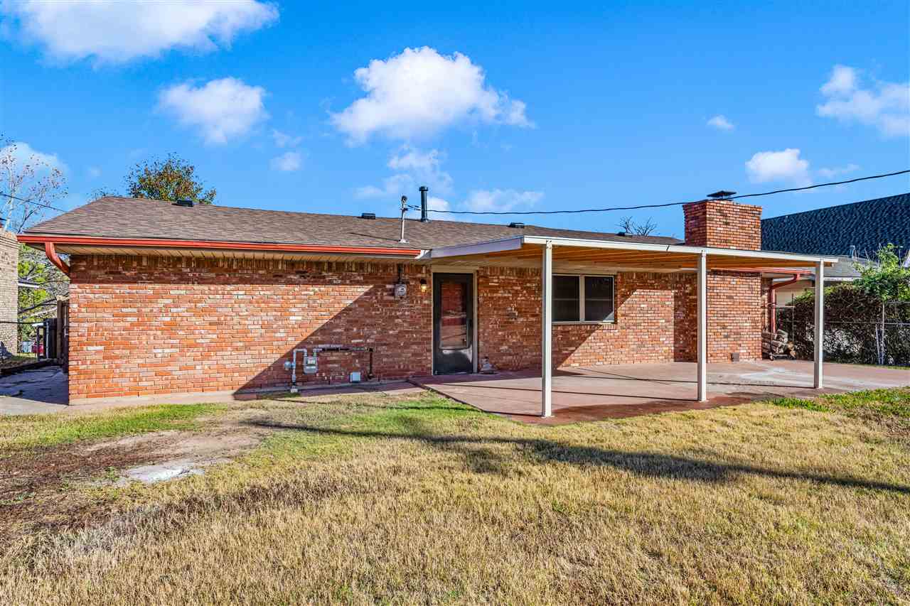 5624 NW Eisenhower Dr