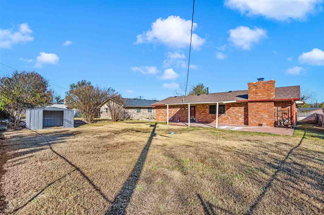 5624 NW Eisenhower Dr