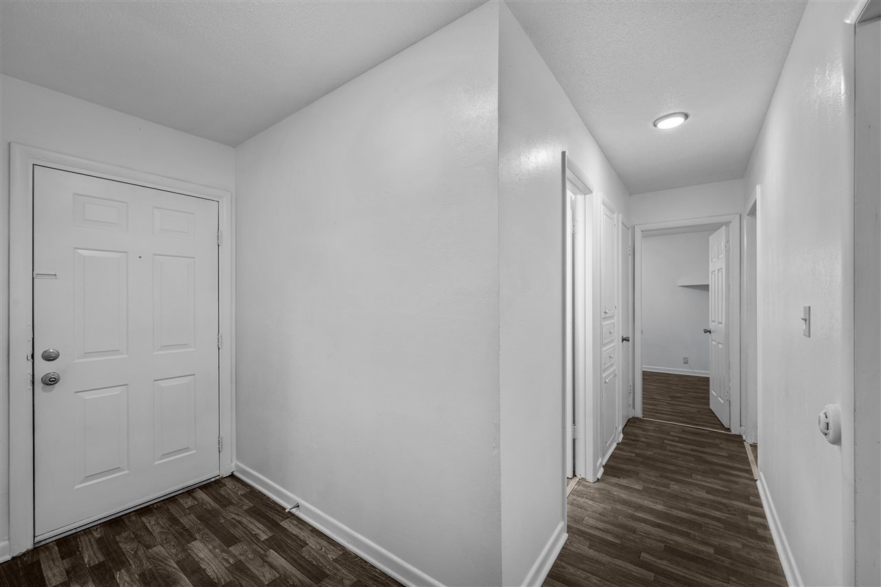 5624 NW Eisenhower Dr