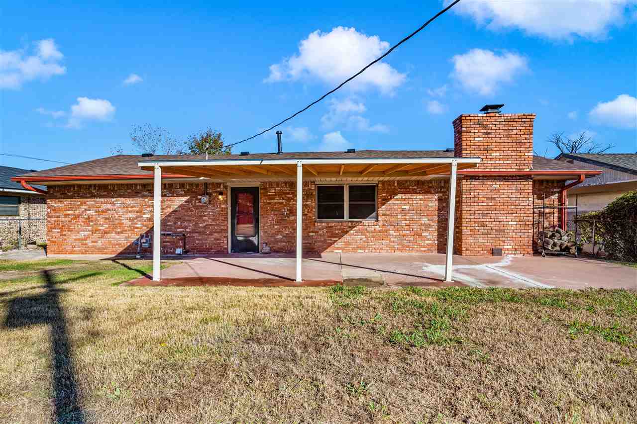 5624 NW Eisenhower Dr