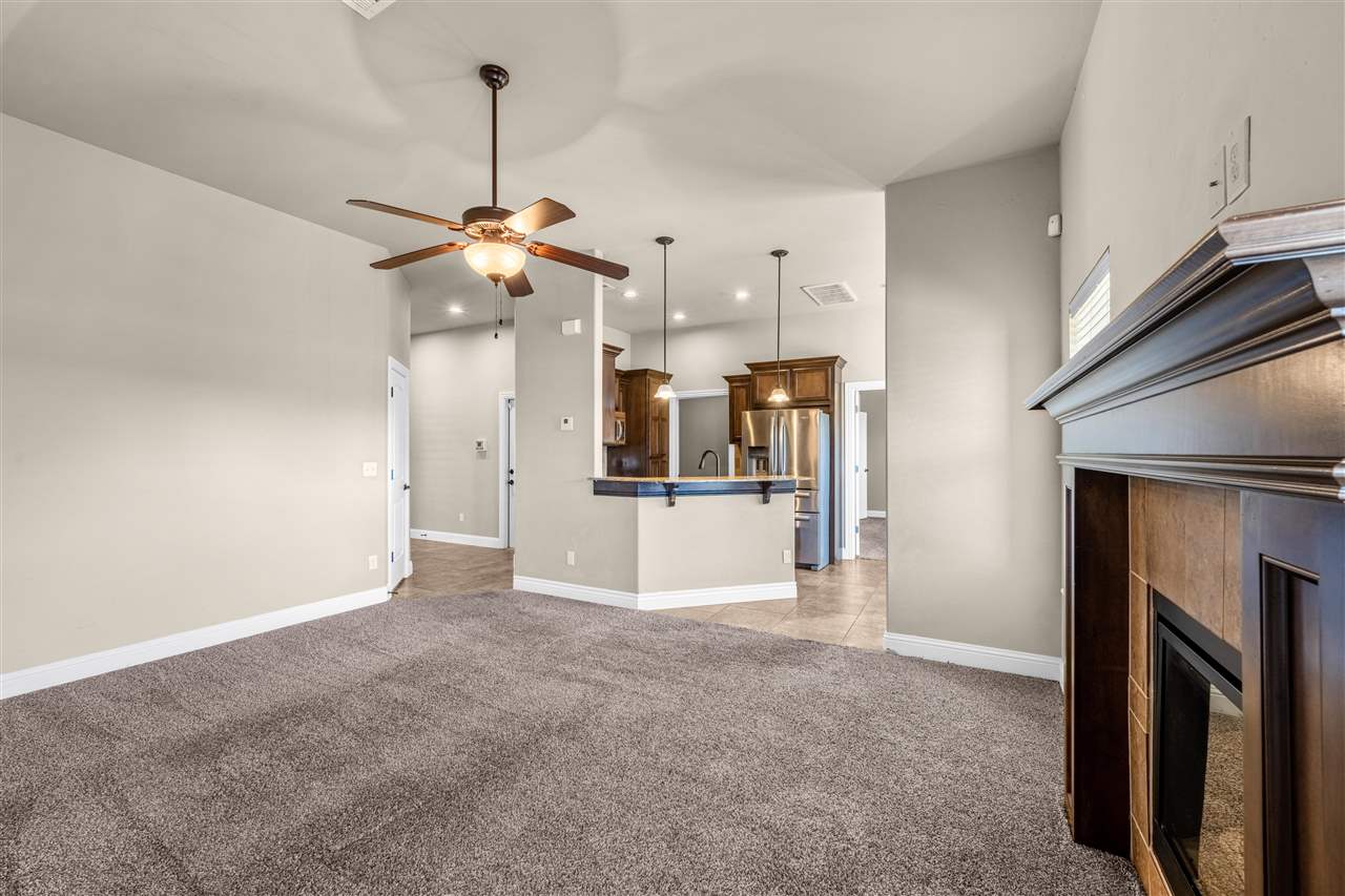 2411 SW Edinburough Dr