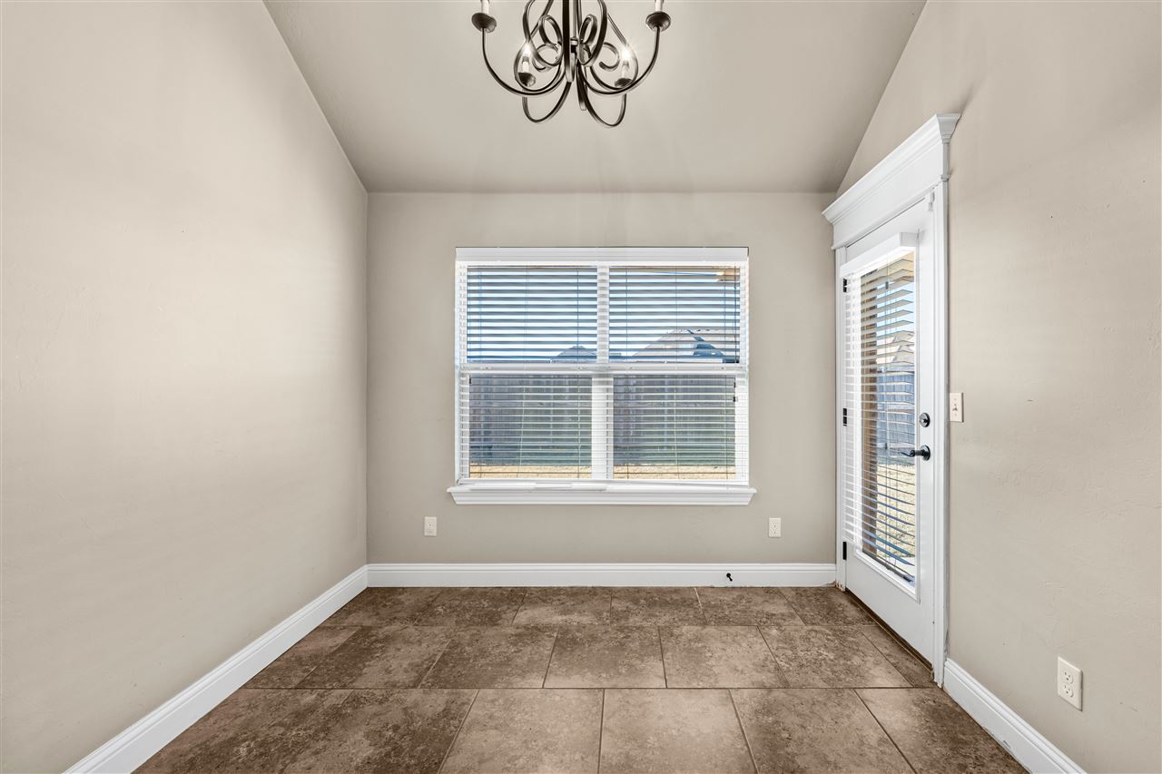 2411 SW Edinburough Dr