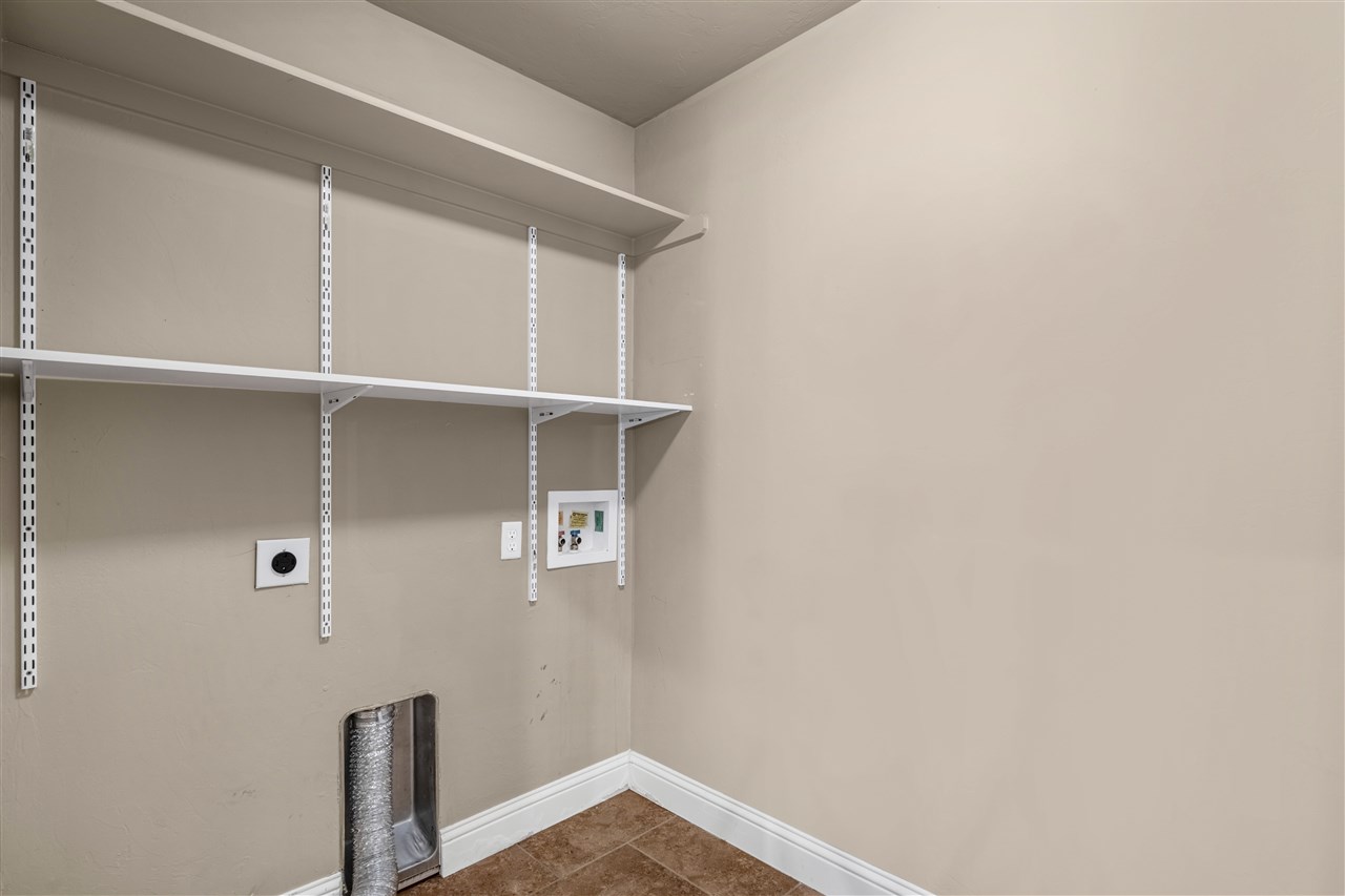 2411 SW Edinburough Dr