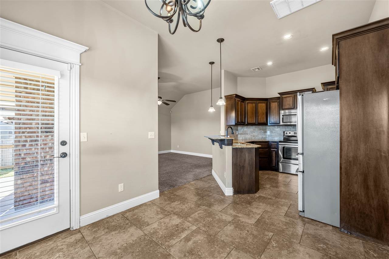 2411 SW Edinburough Dr