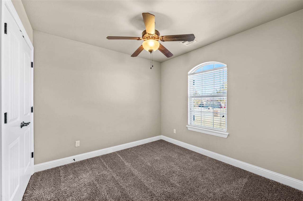 2411 SW Edinburough Dr