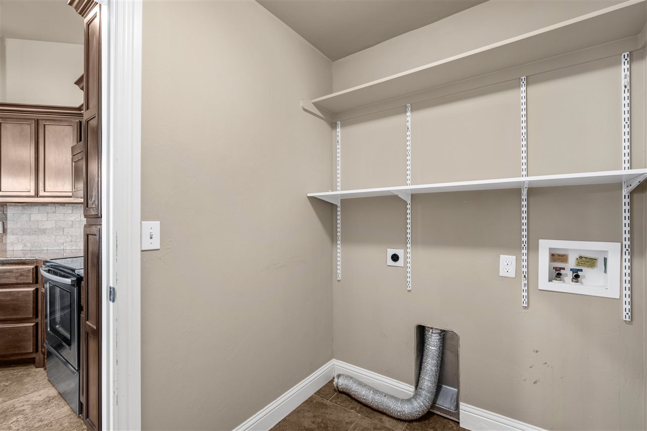 2411 SW Edinburough Dr