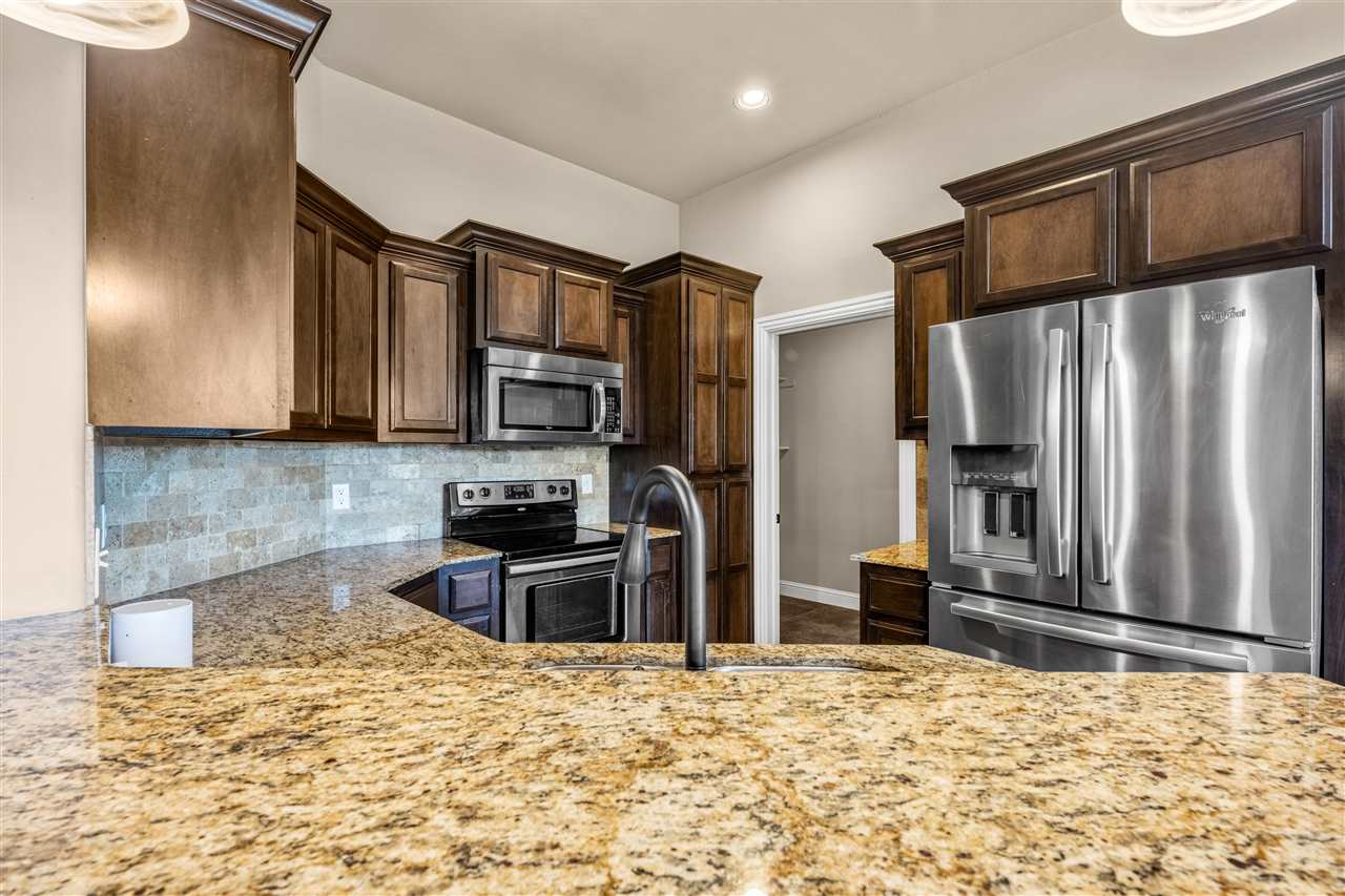 2411 SW Edinburough Dr