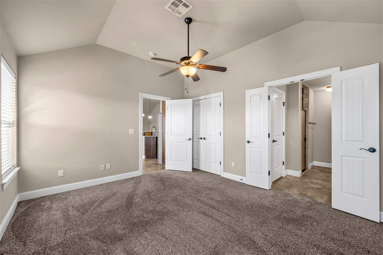 2411 SW Edinburough Dr