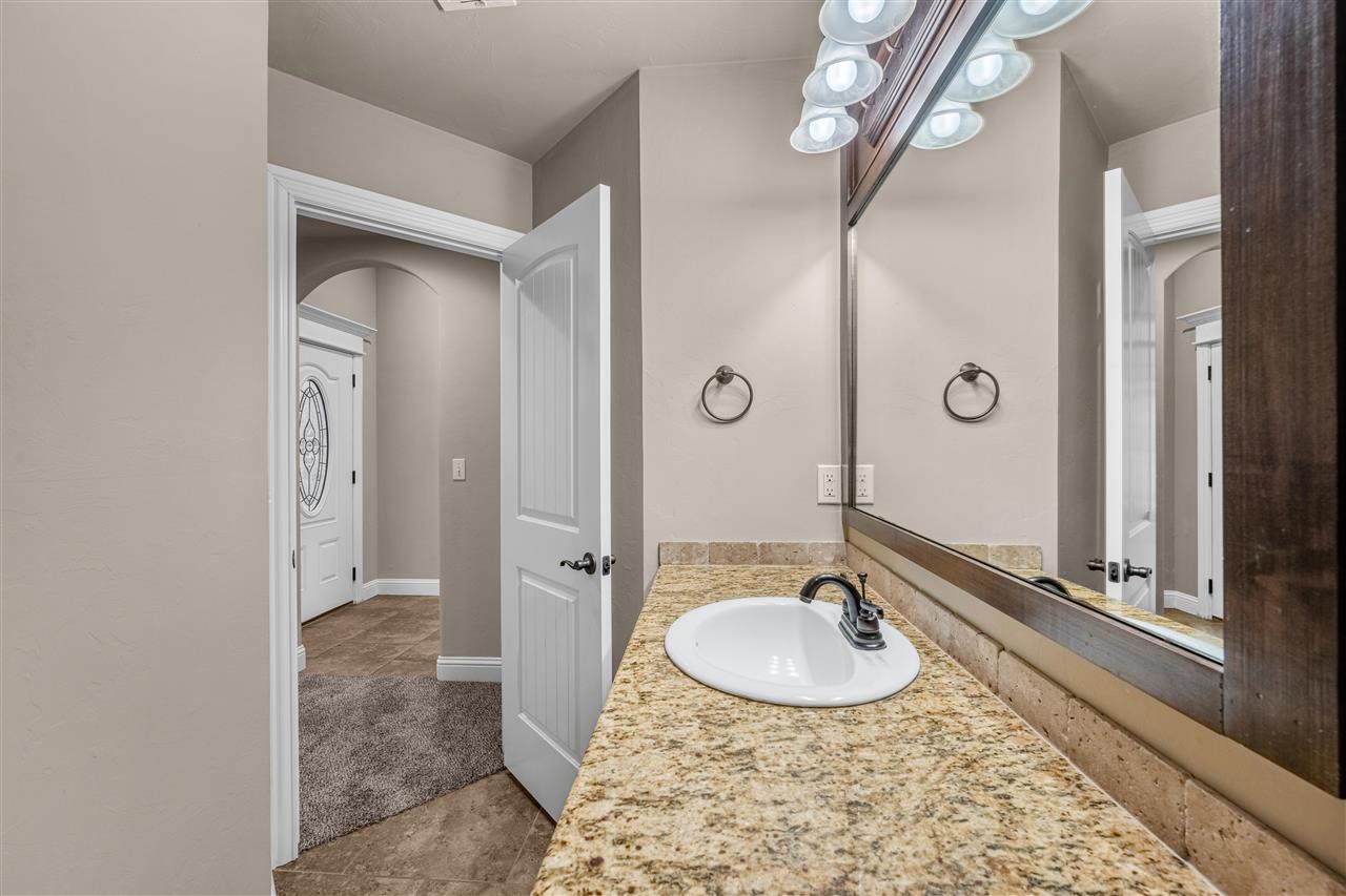 2411 SW Edinburough Dr