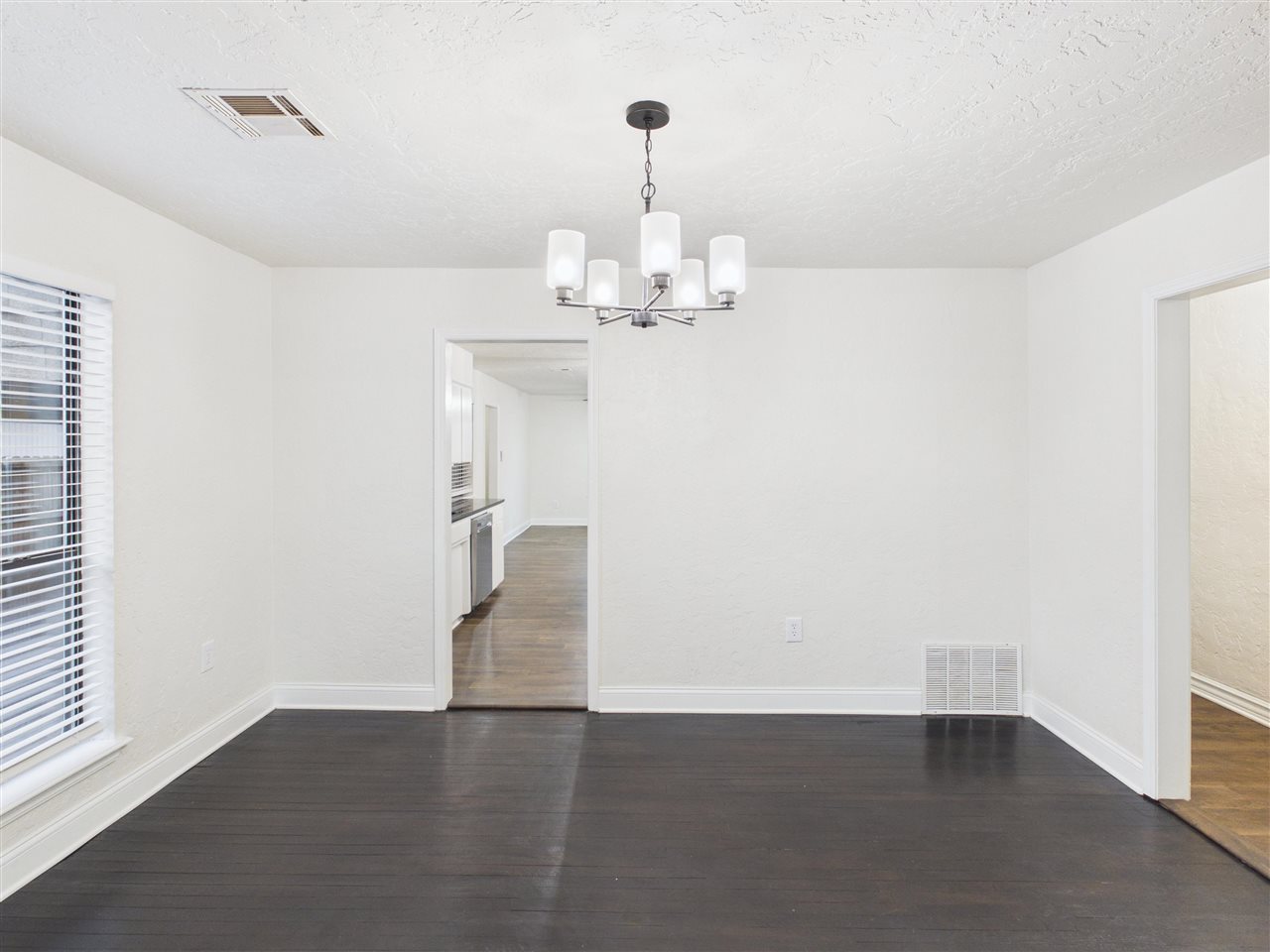 1129 NW Maple Ave