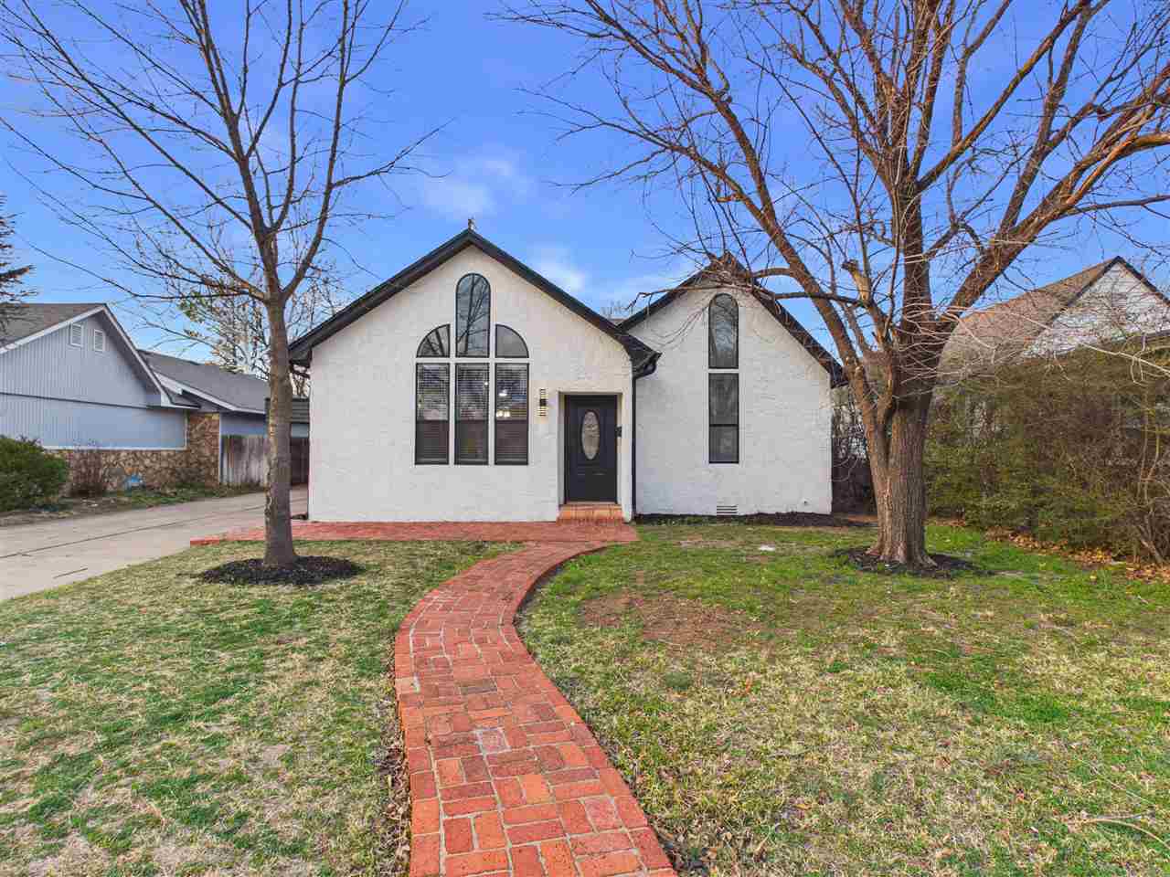 1129 NW Maple Ave