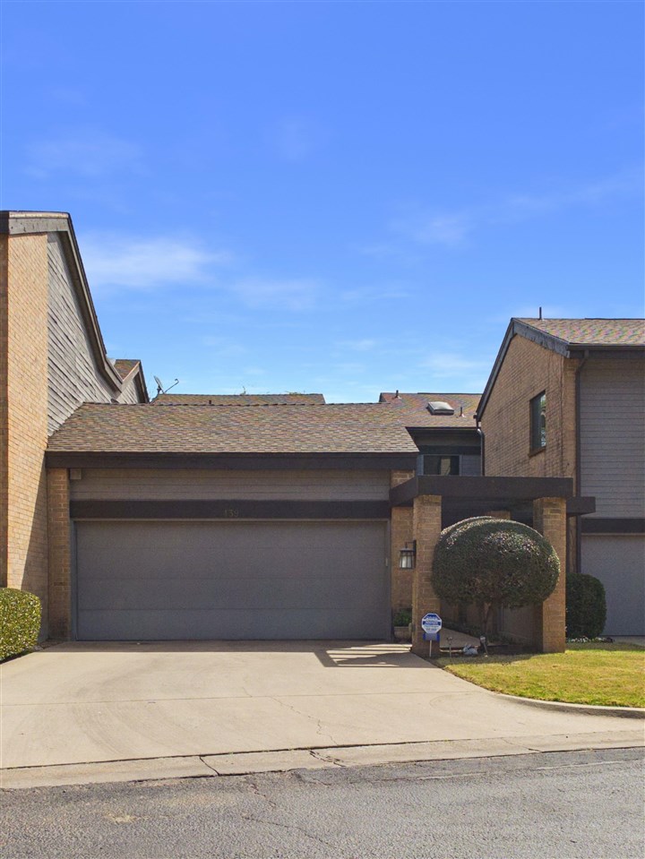 439 NW Chimney Creek Dr