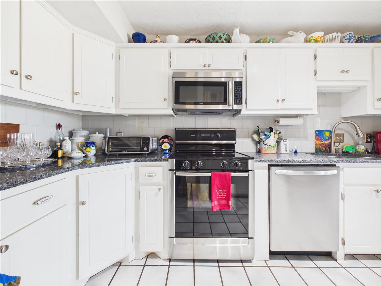 439 NW Chimney Creek Dr