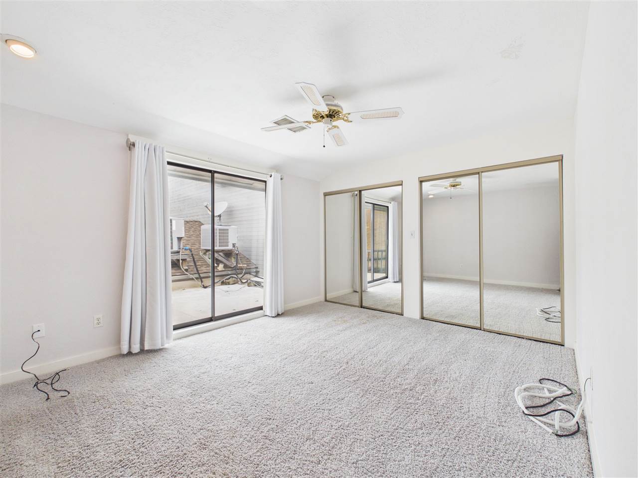 439 NW Chimney Creek Dr