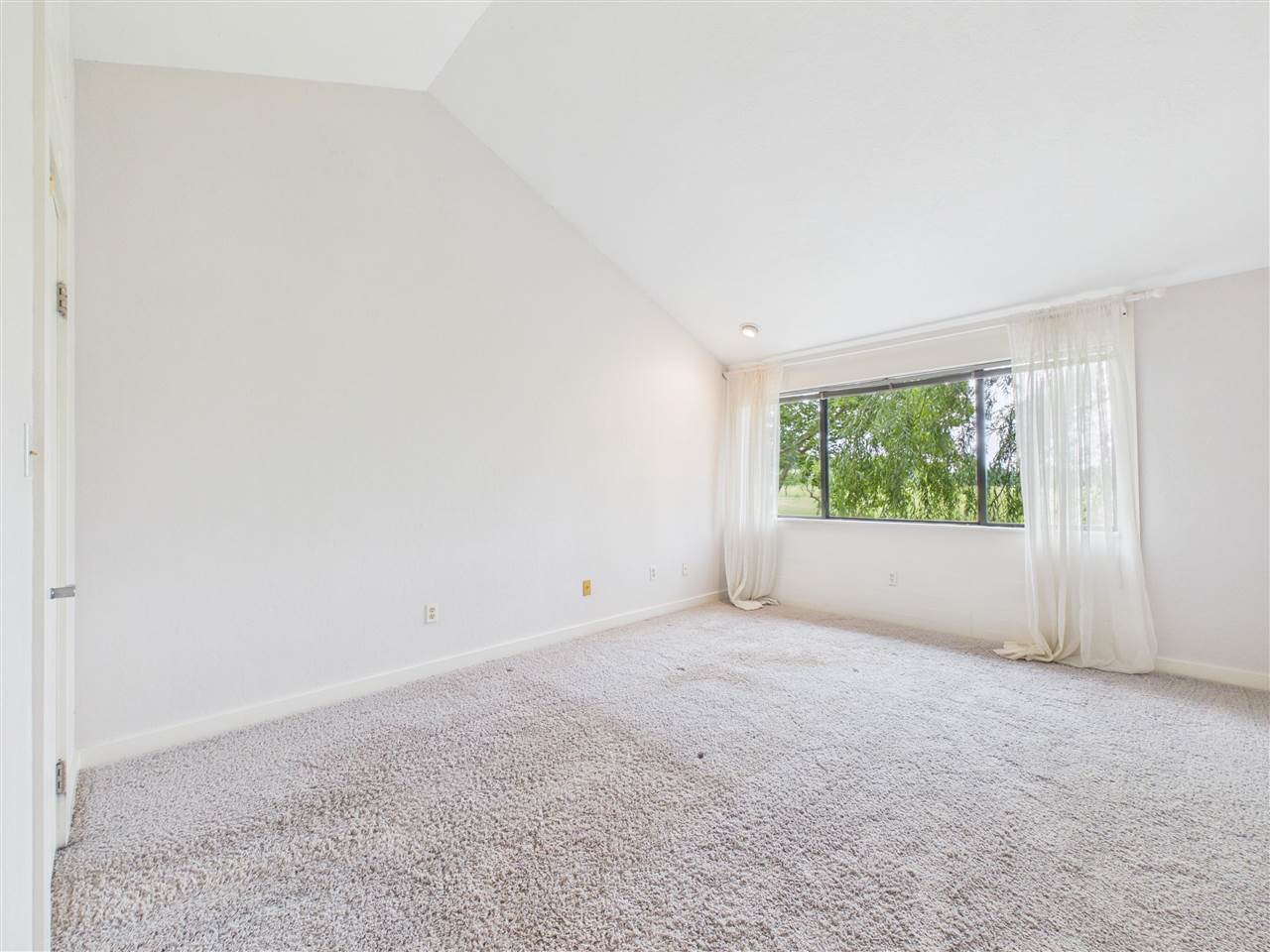 439 NW Chimney Creek Dr