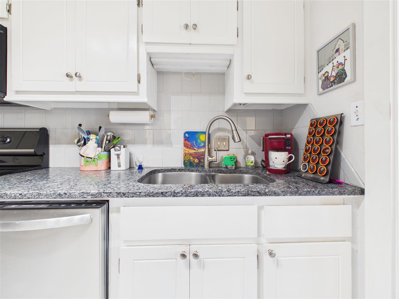 439 NW Chimney Creek Dr