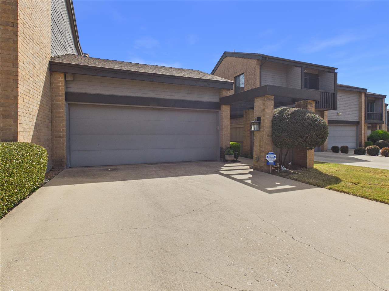 439 NW Chimney Creek Dr