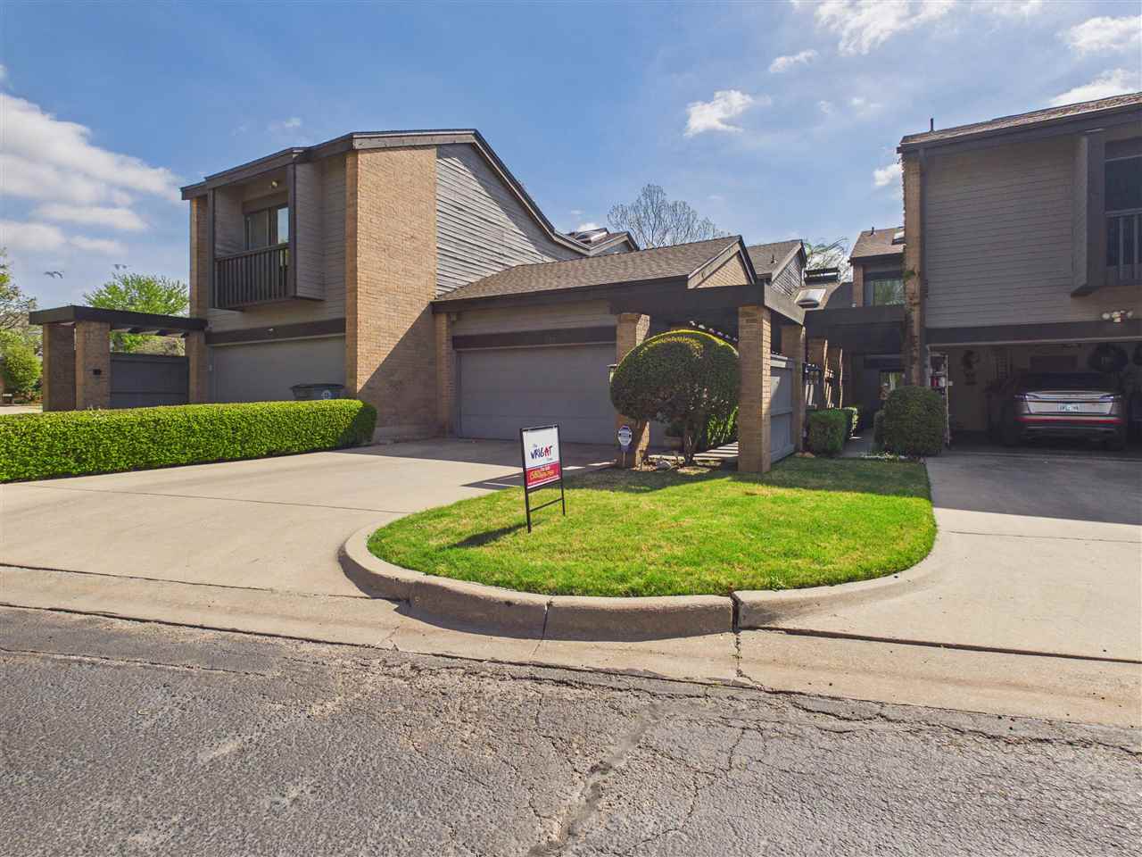 439 NW Chimney Creek Dr