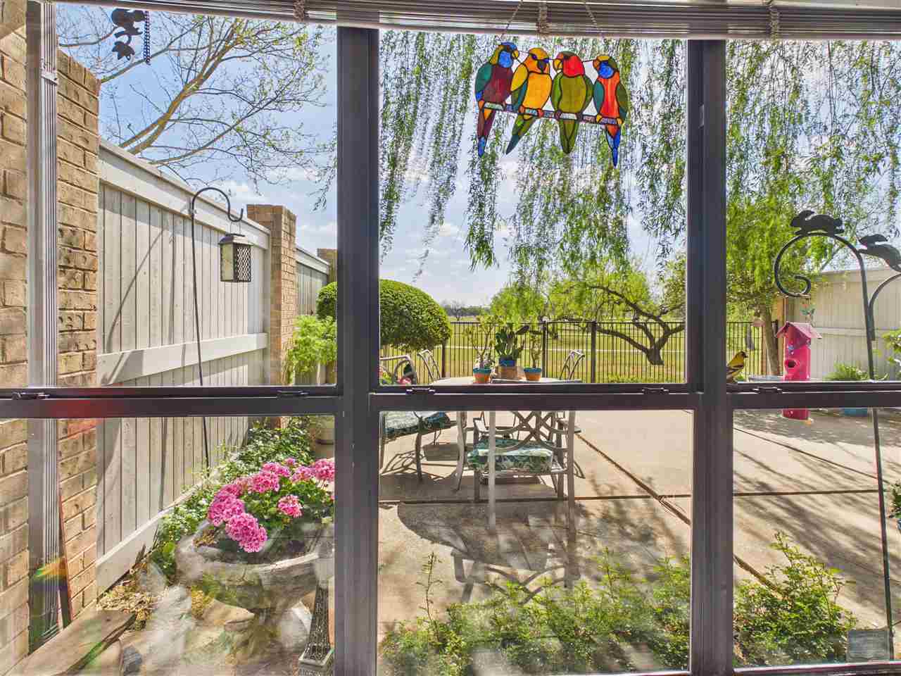 439 NW Chimney Creek Dr