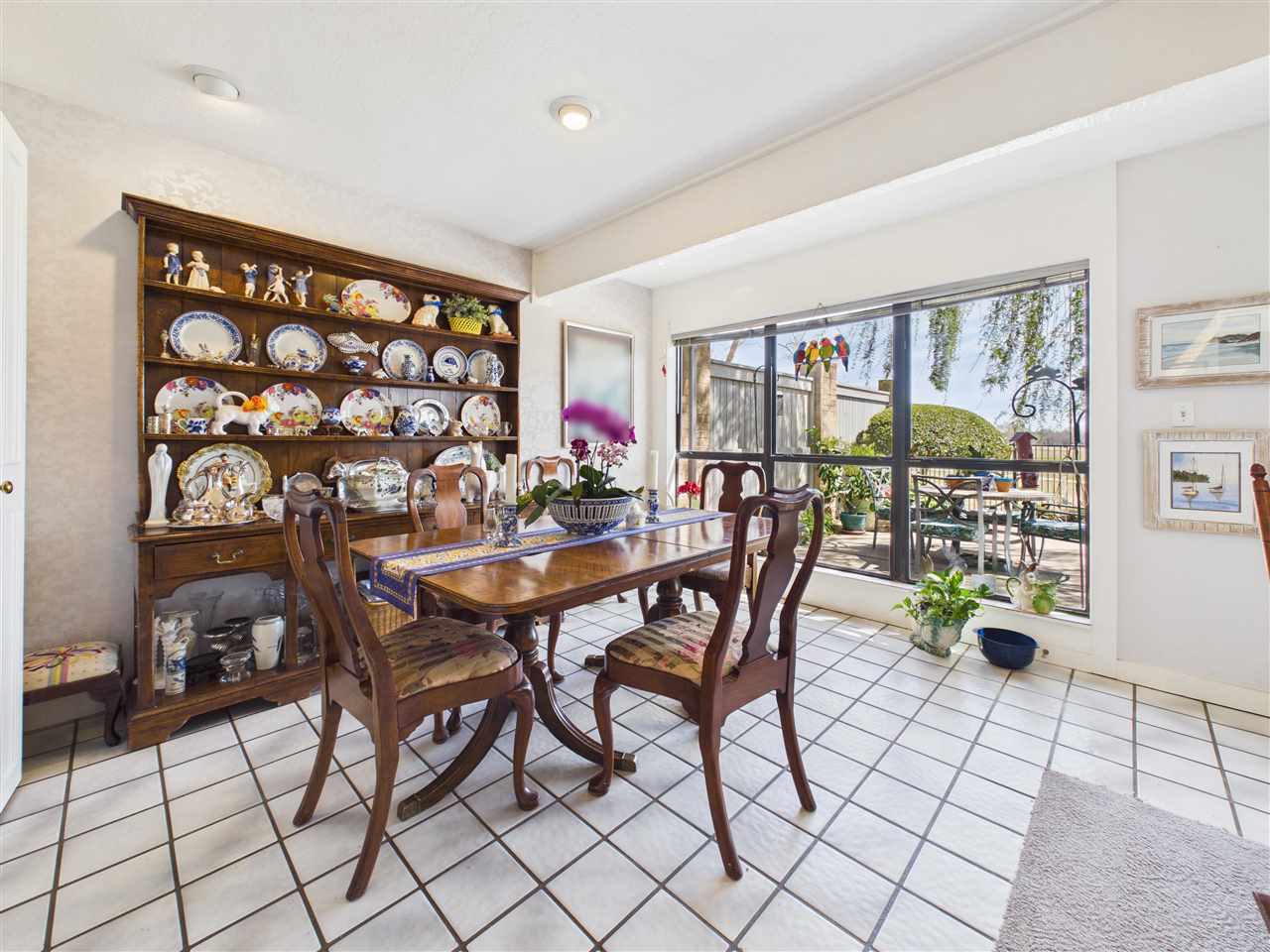 439 NW Chimney Creek Dr