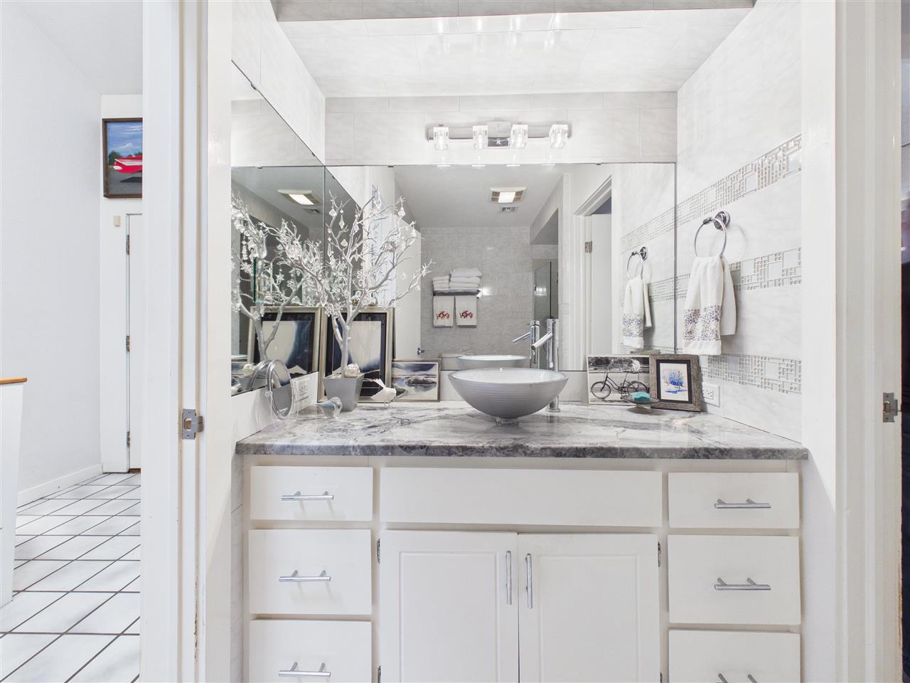 439 NW Chimney Creek Dr