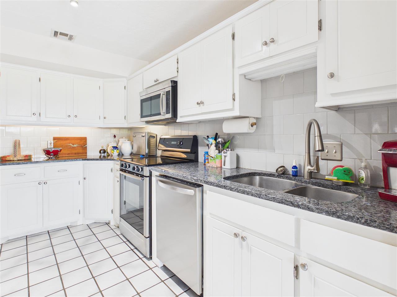 439 NW Chimney Creek Dr