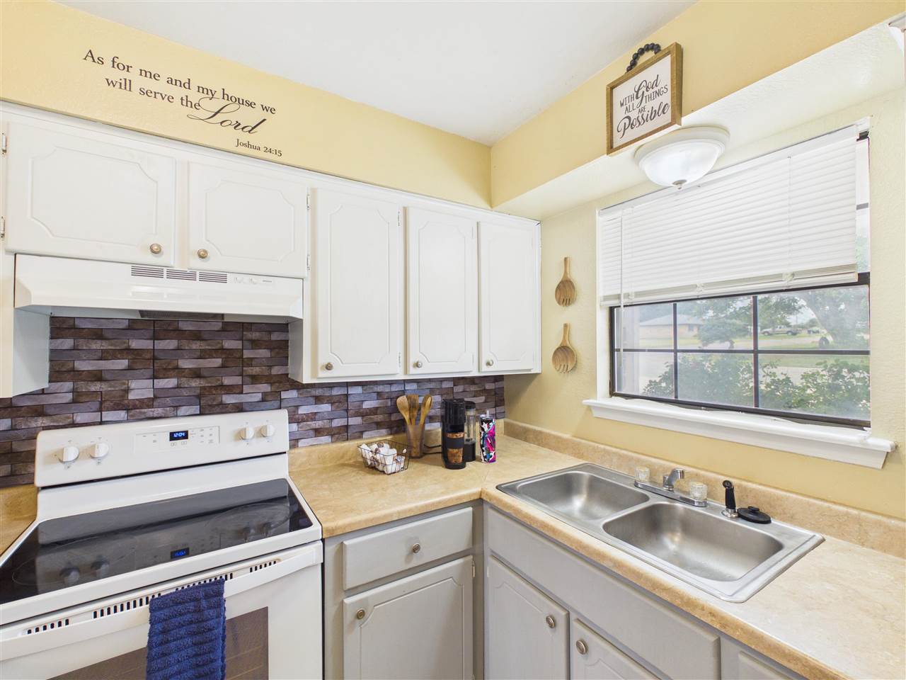 114 Apache Dr