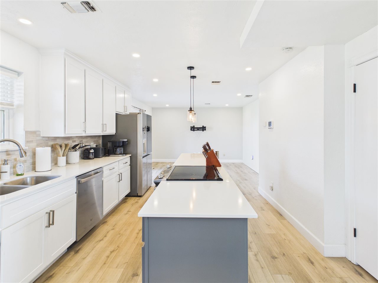 1111 NW 73rd St