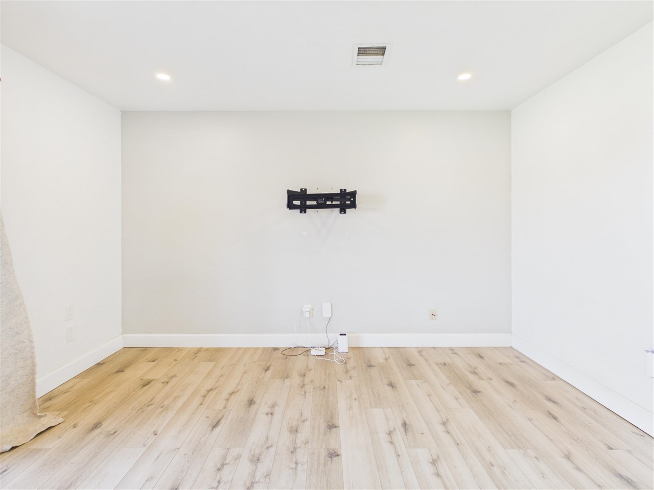 1111 NW 73rd St