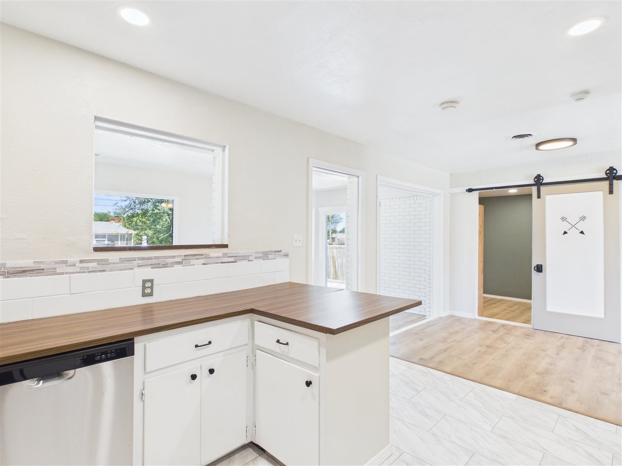 1602 NW 48th St