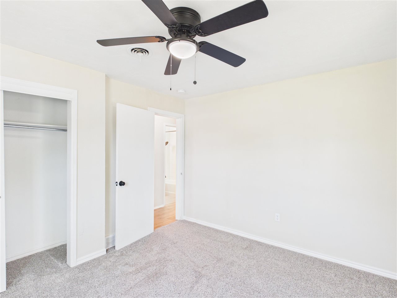 1602 NW 48th St