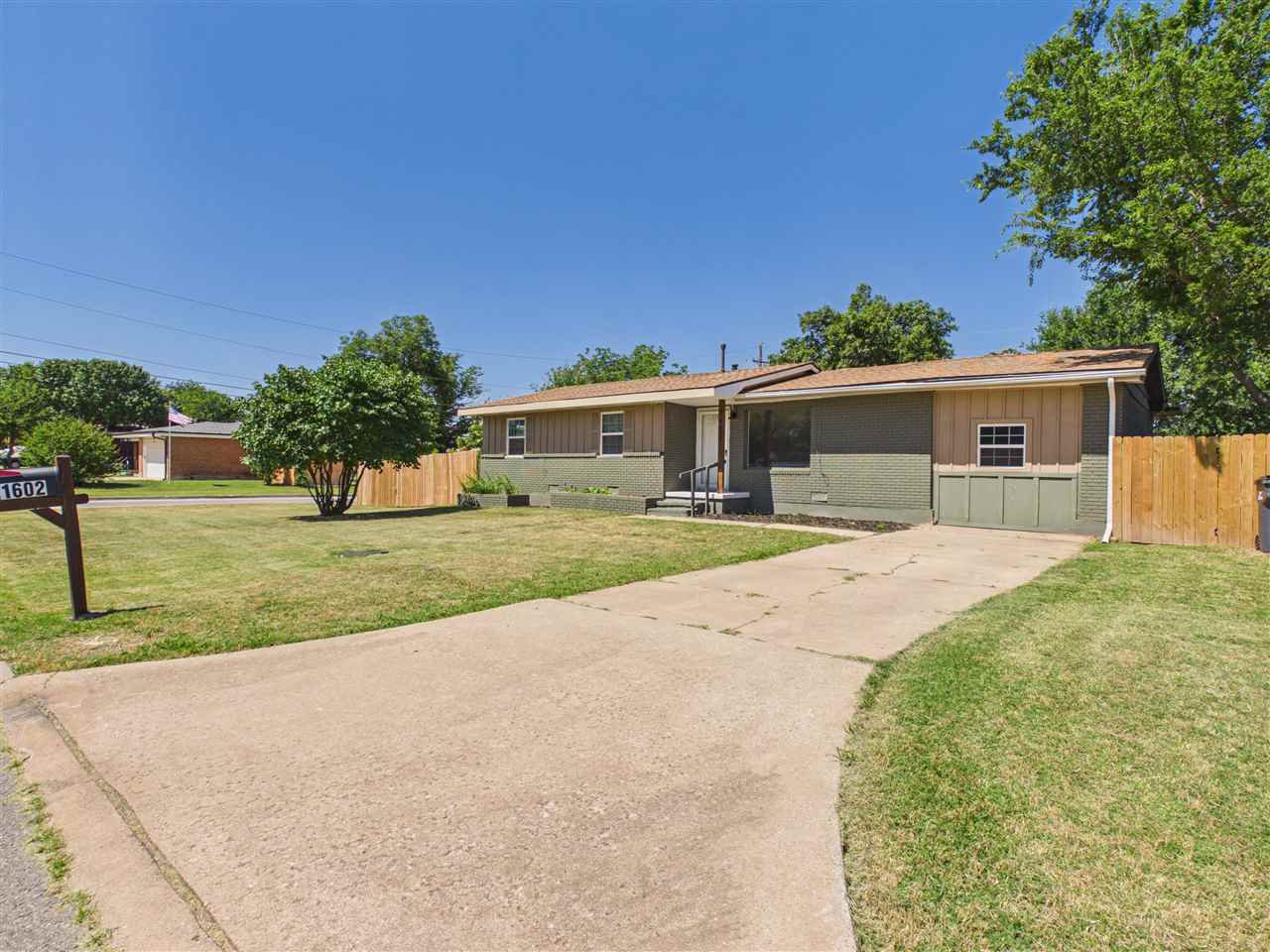 1602 NW 48th St