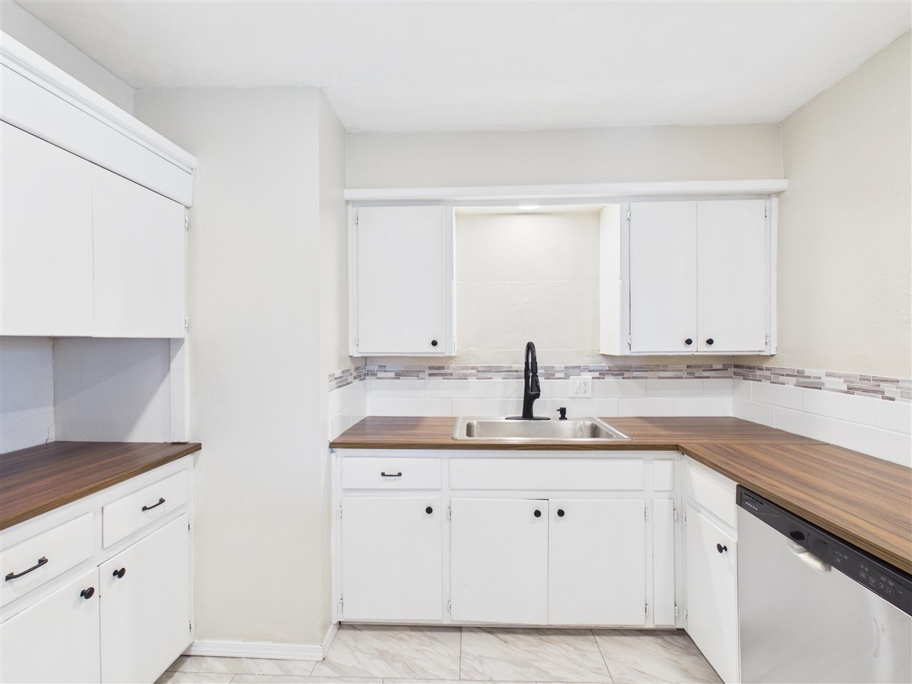 1602 NW 48th St