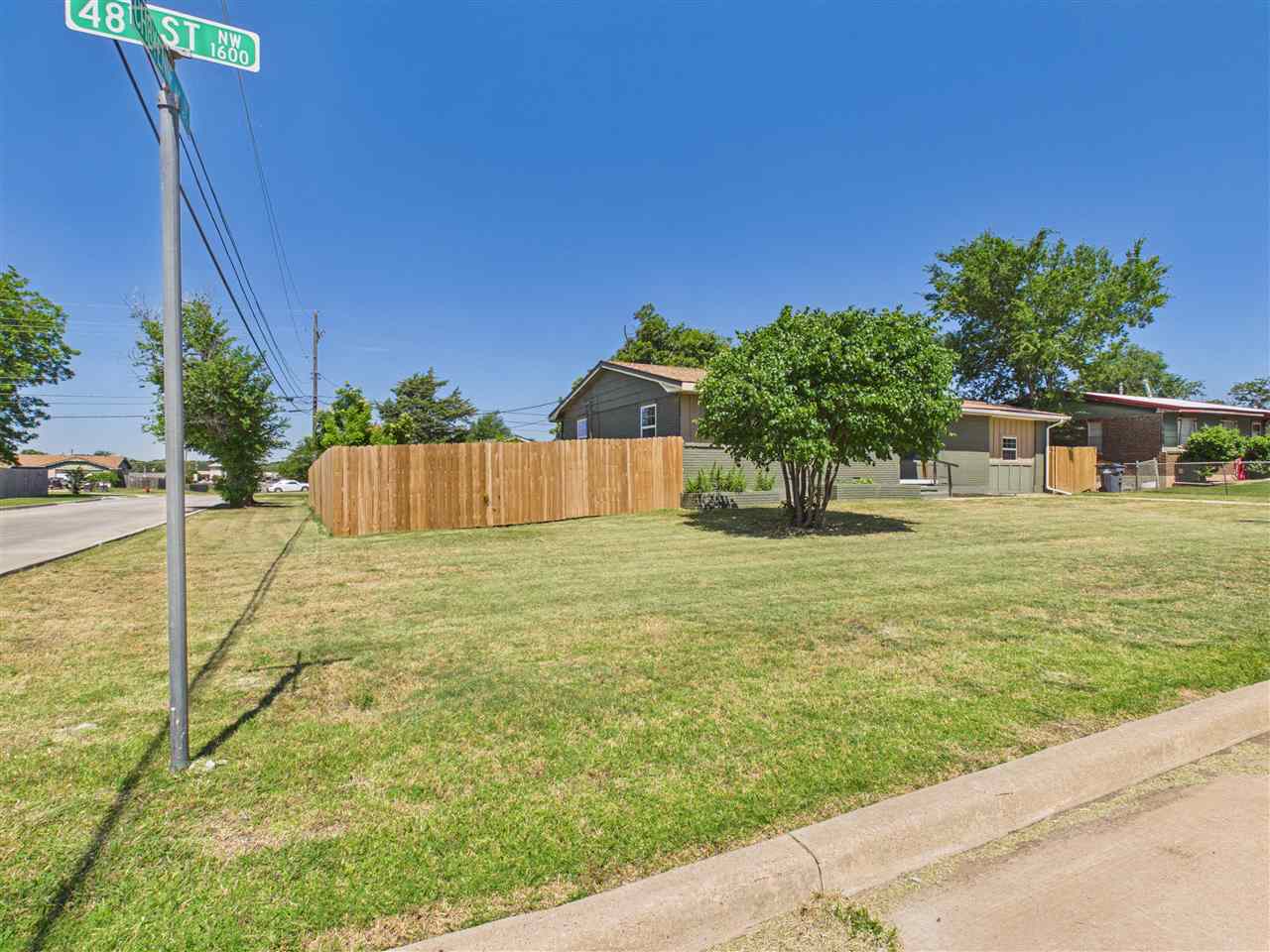 1602 NW 48th St