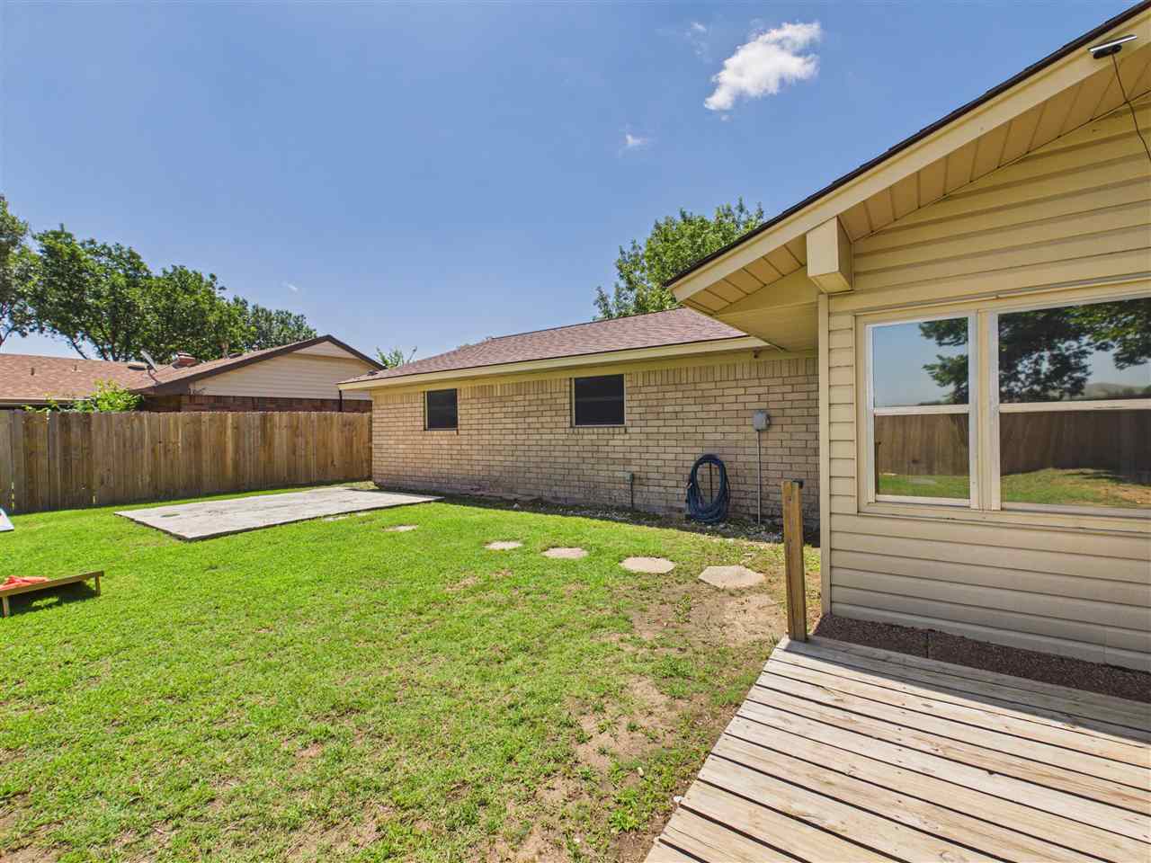 7309 NW Andrews